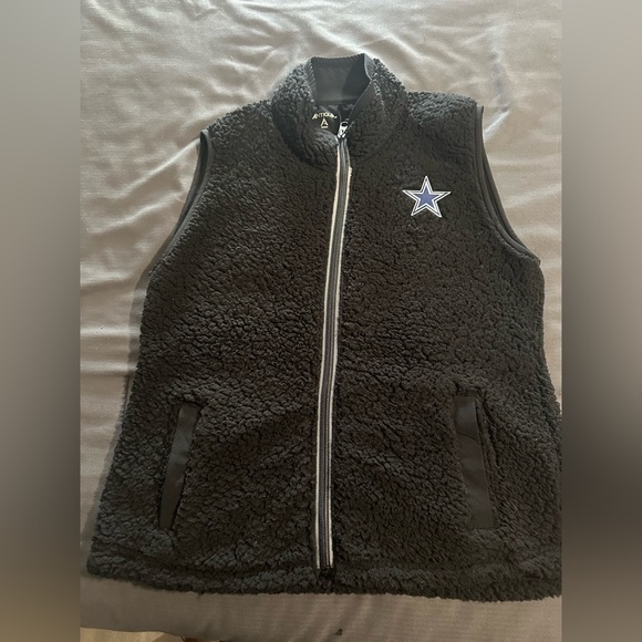 Dallas Cowboys vest - Picture 1 of 3